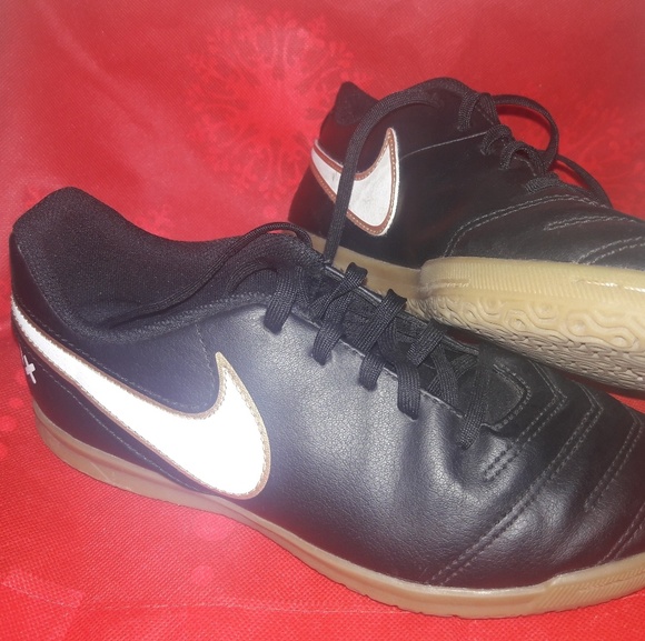 nike tiempo x indoor soccer shoes